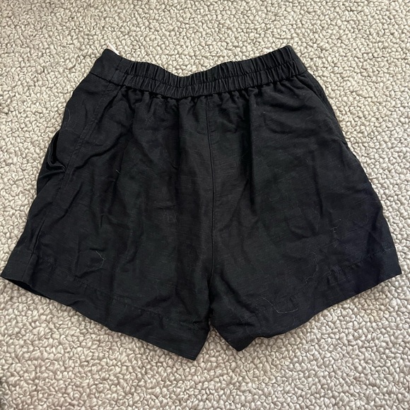 Wilfred black linen mini shorts - Picture 2 of 5